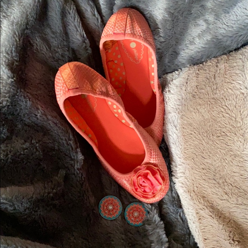 Lindsay Phillips little flats